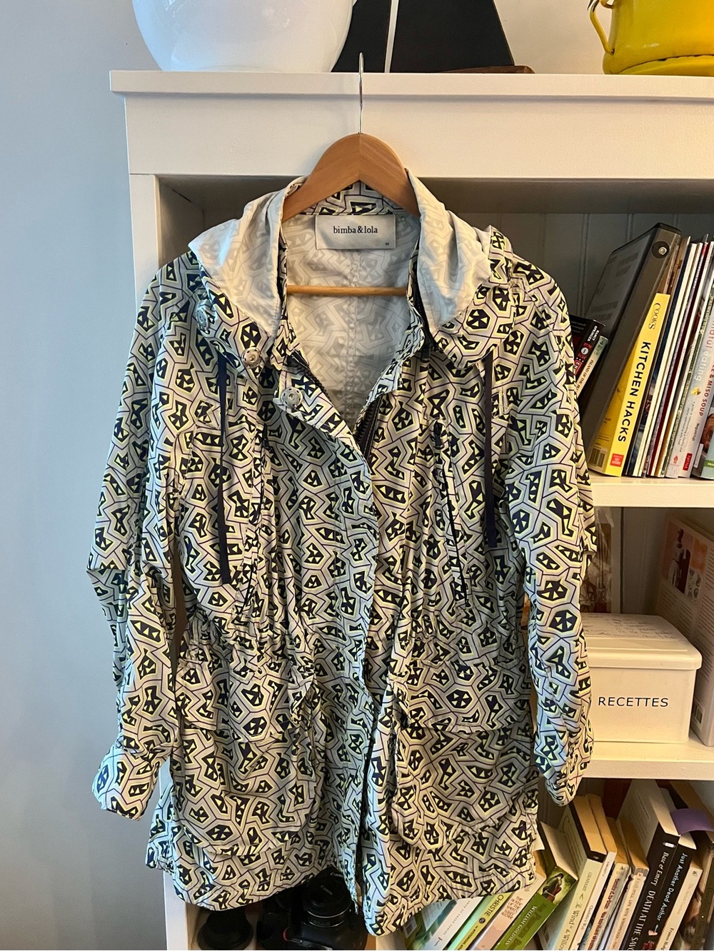 Bimba y Lola graphic windbreaker size M medium